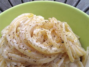 Cacio e Pepe (spaghetti)